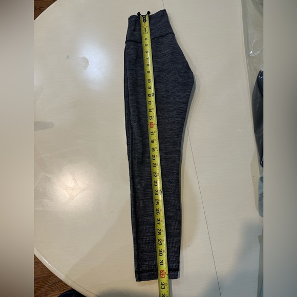 Lululemon leggings - Picture 4 of 5